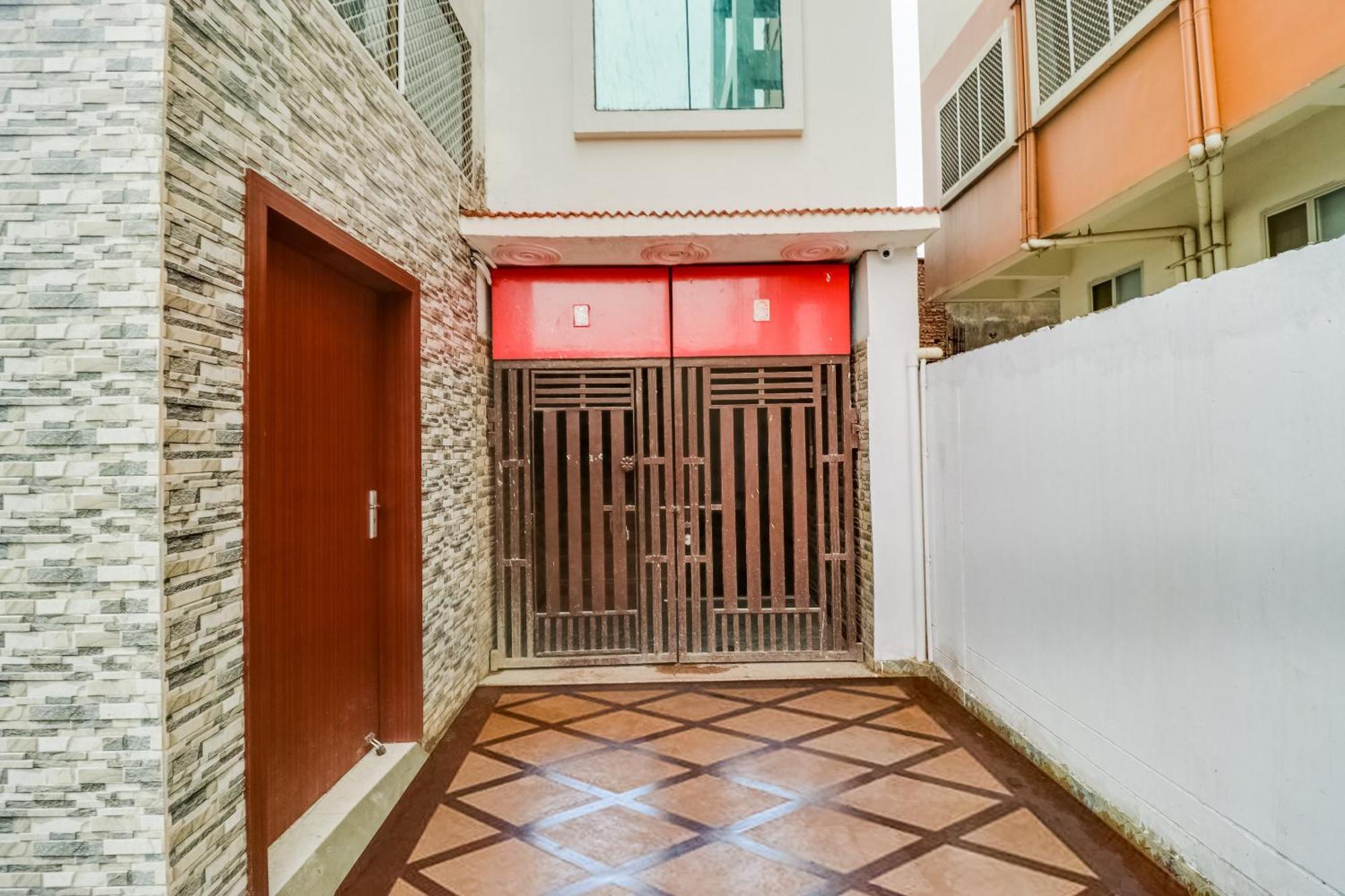 Super Hotel O Rs Inn Gorakhpur Exterior foto