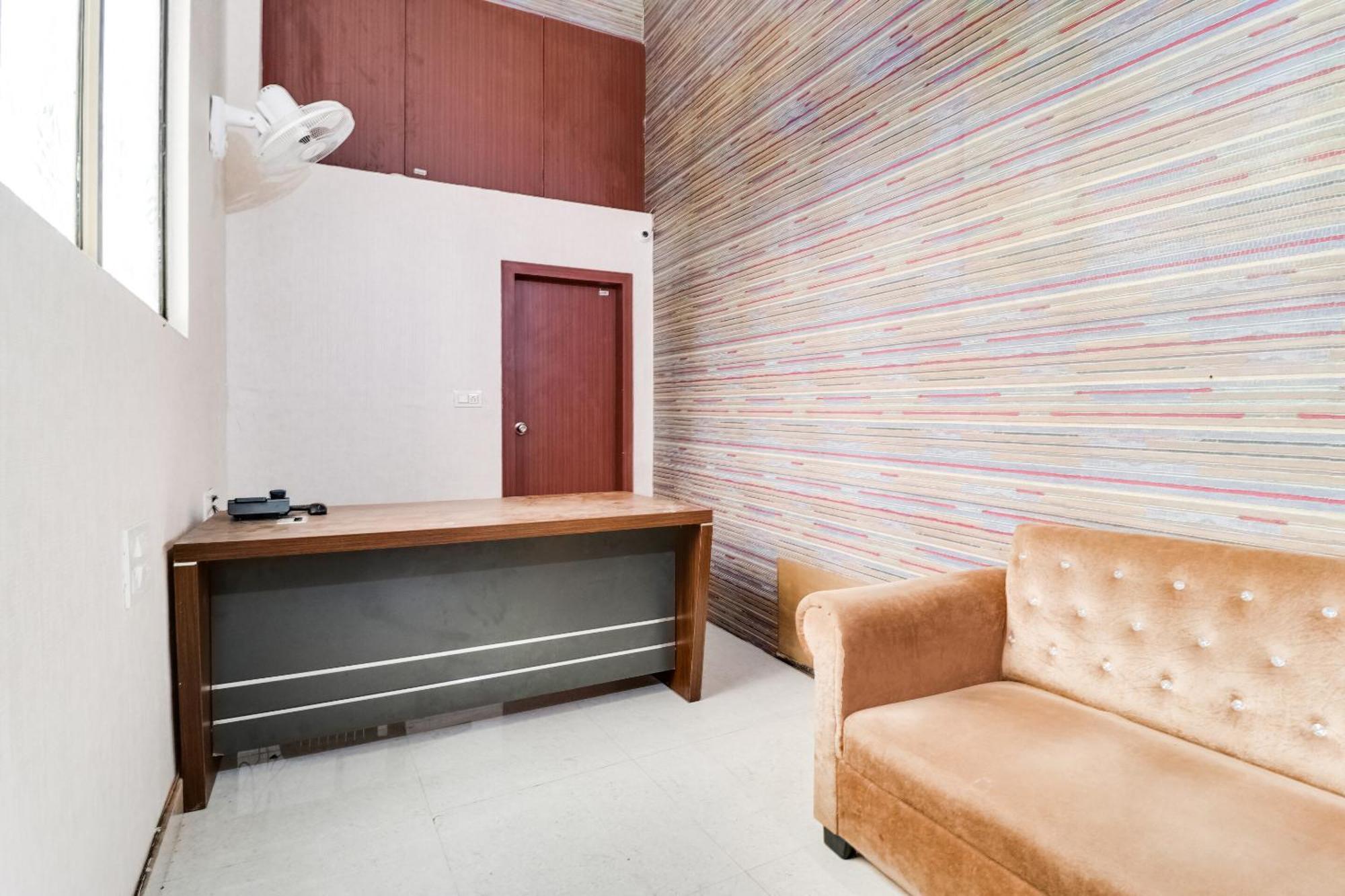 Super Hotel O Rs Inn Gorakhpur Exterior foto